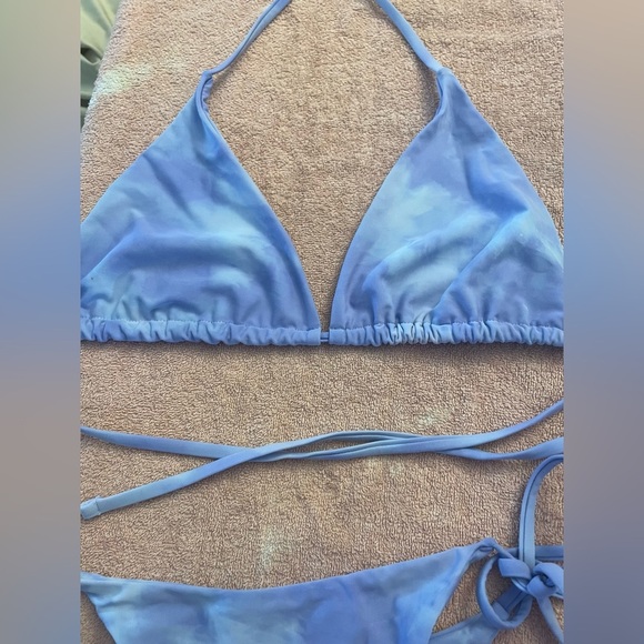 NEW - Tie Dyed lavender String Bikini
Absolutely gorgeous - Picture 2 of 9